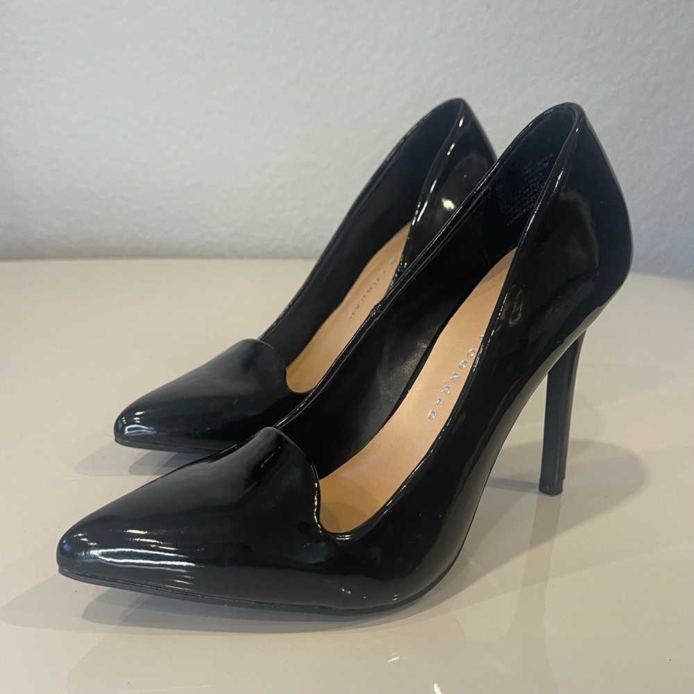 LC Lauren Conrad Black Patent Leather Dress Pumps